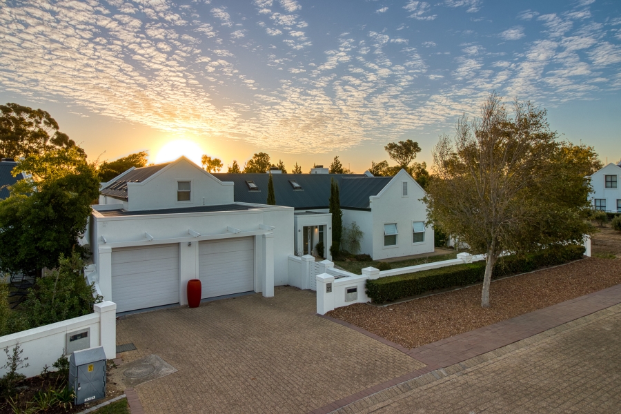 4 Bedroom Property for Sale in Croydon Vineyard Estate Western Cape
